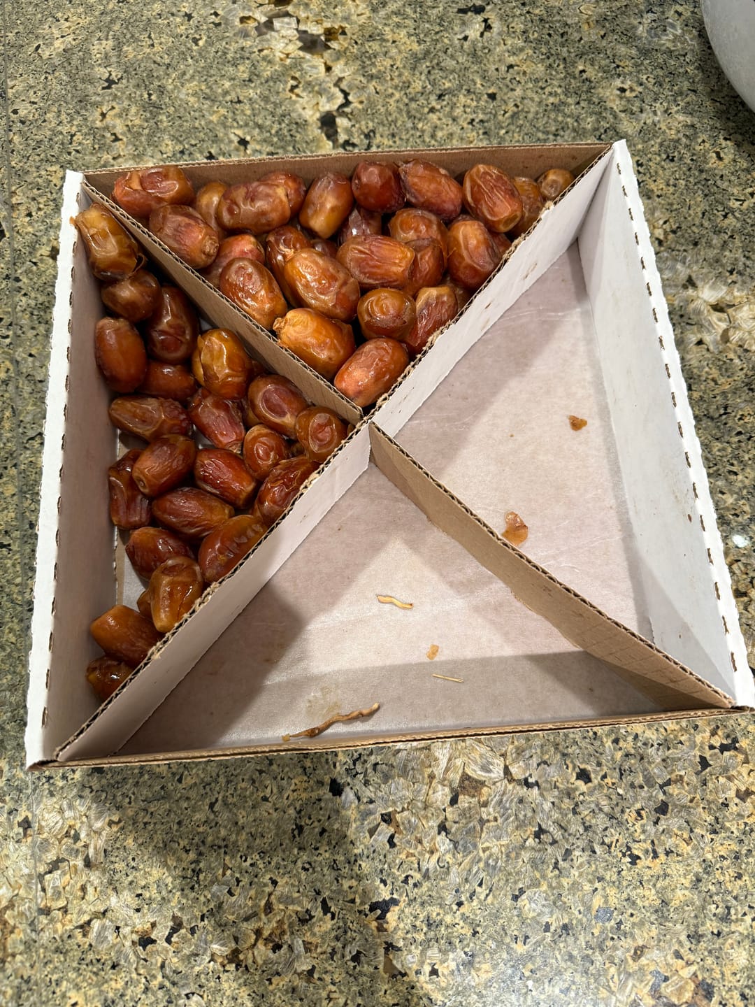 Customer photo review of Organic Zahidi Dates Box