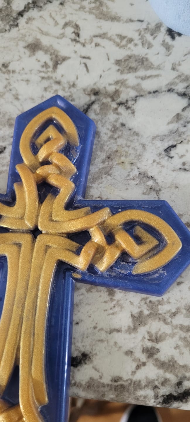 Customer photo review of 8x6x1" Celtic Cross Silicone Mold