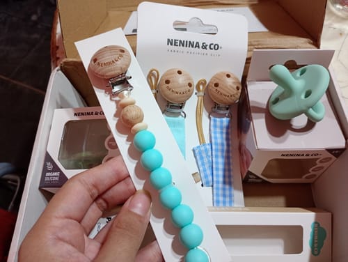 Customer photo review of Pack 2 Chupeteros + 2 chupetes CLÁSICOS + 1 Guardachupete Nenina & Co
