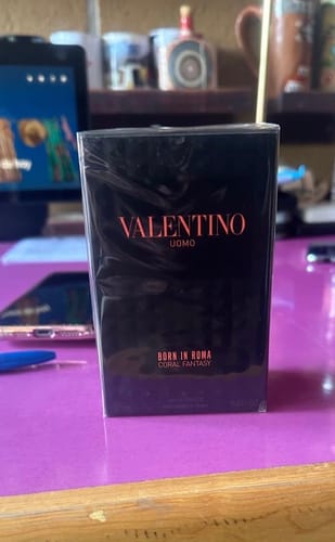 Reseña con foto de un cliente sobre Perfume VALENTINO UOMO BORN IN ROMA CORAL FANTASY 100 ml EDT