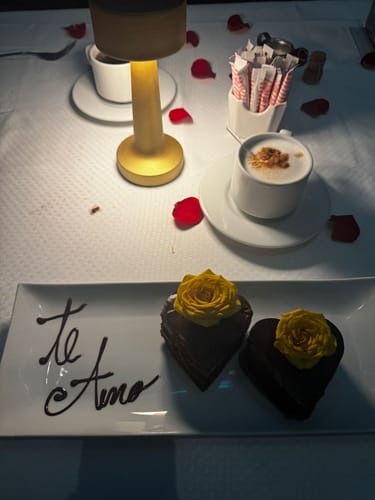 Customer photo review of Cena Romántica