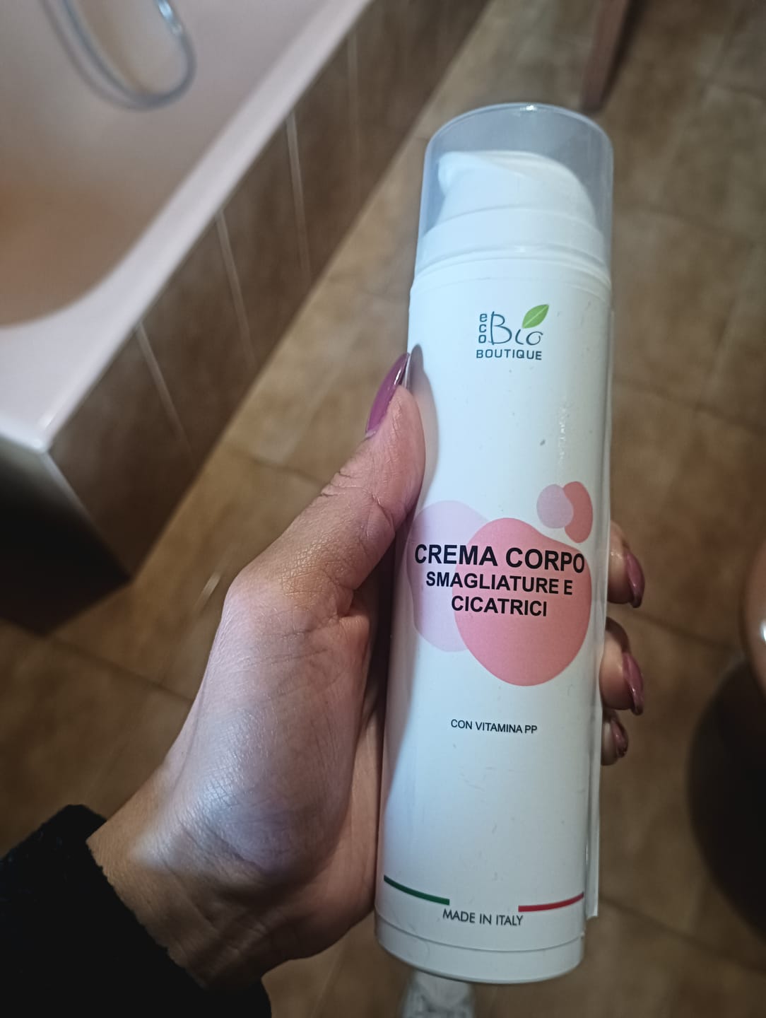 Customer photo review of Crema Corpo Smagliature e Cicatrici