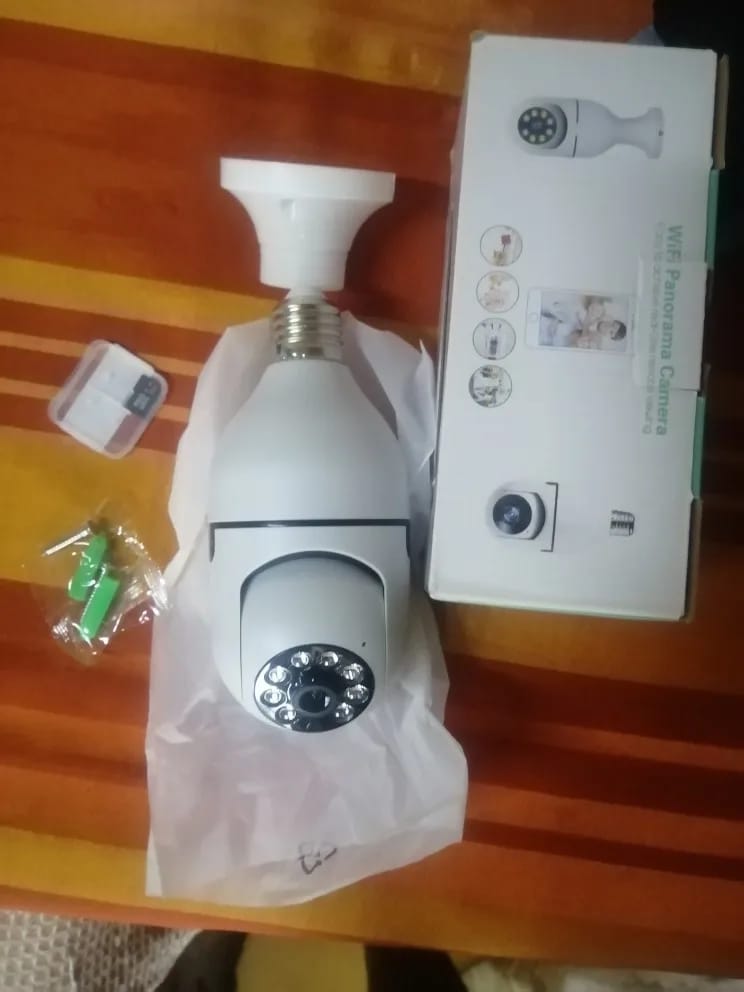 Customer photo review of Ampoule Caméra Wifi | Discrétion & Sécurité Intelligente