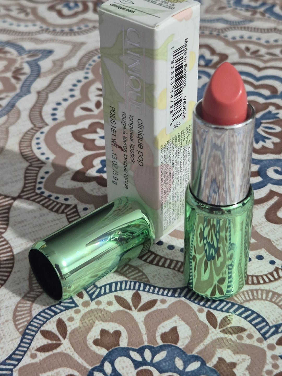 Customer photo review of Clinique Pop Longwear Lipstick Shine קליניק שפתון פופ בגימור מבריק