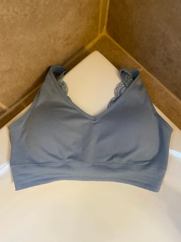 Customer photo review of SOFT V LACE BRALETTE