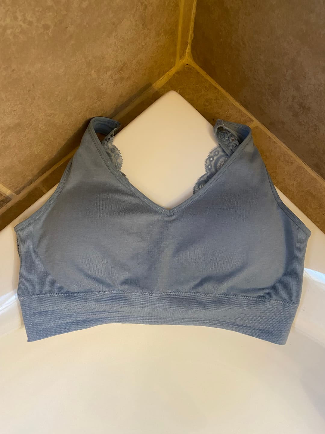 Customer photo review of SOFT V LACE BRALETTE