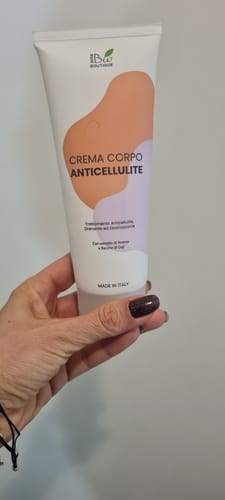 Customer photo review of Crema Corpo Anticellulite