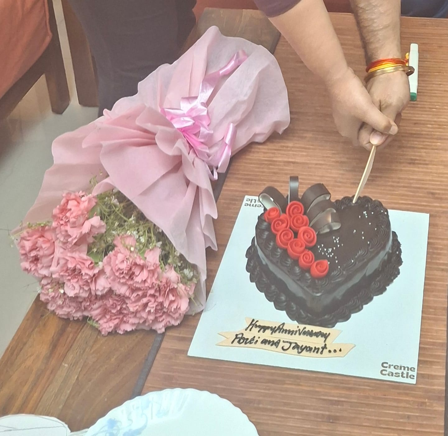 Customer photo review of Roses on Chocolate Heart