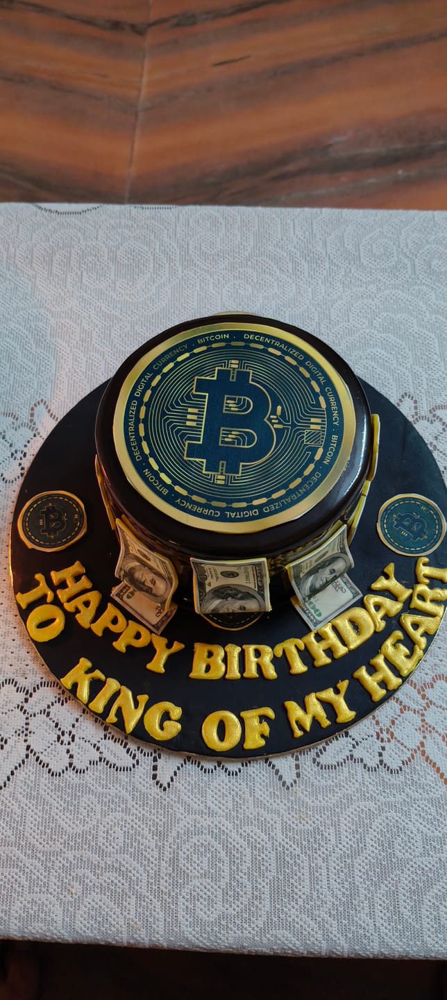 Customer photo review of Bitcoin Cash Cake