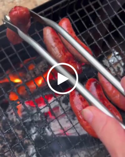 Customer video review of BraaiPlank™ Spinning Tongs