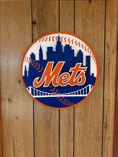 Customer photo review of New York Mets Crest 3D Vintage Metal Wall Art