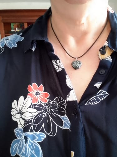 Customer photo review of Pendentif Coeur Obsidienne Mouchetée "Clarté et Protection"