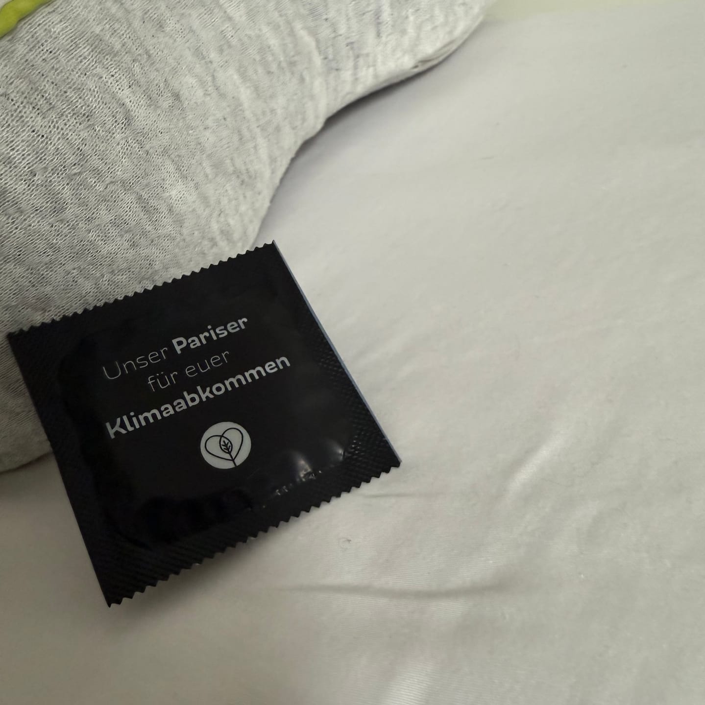 Customer photo review of Releaf | Baumpflanzende Kondome