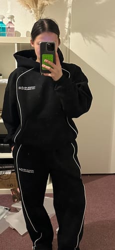 Customer photo review of TECH LINE STRAIGHT LEG SWEATPANTS BLACK