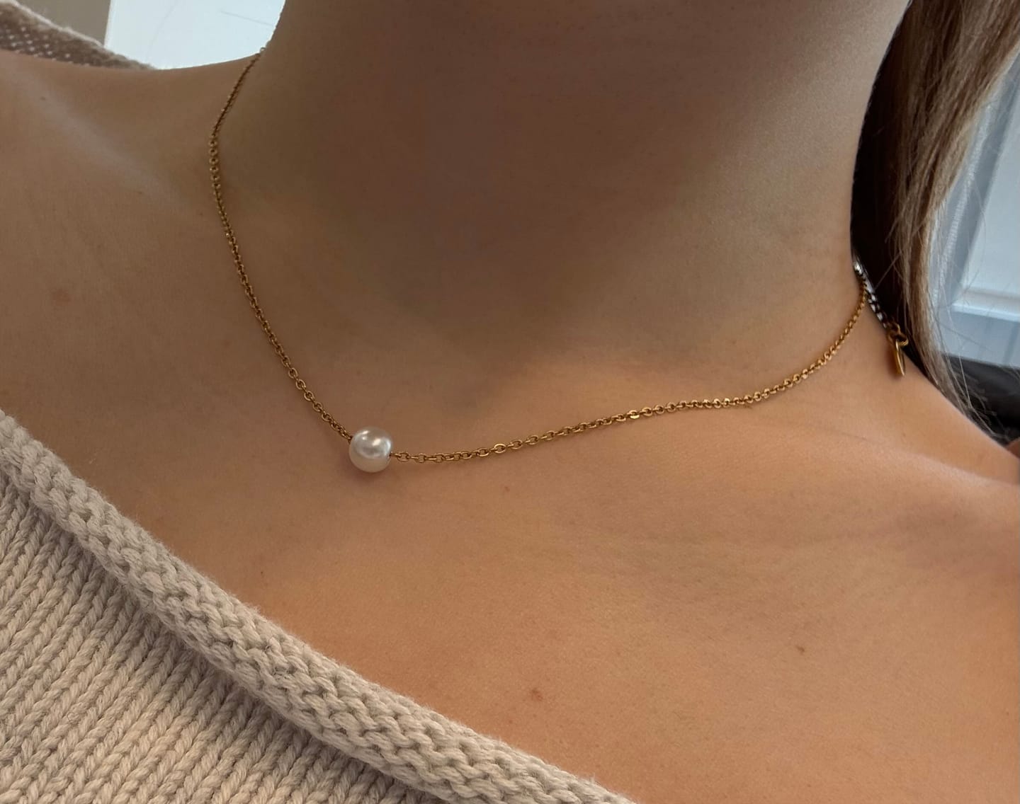 Customer photo review of Solitaire Gold Pearl Necklace
