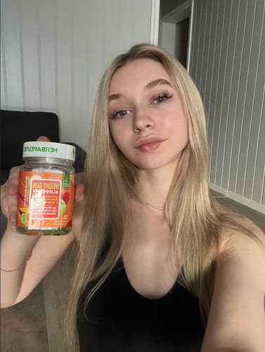 Customer photo review of Herbapeutic Weight Gain Gummies