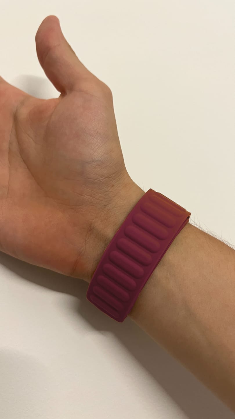 Customer photo review of Pebbled Silicone Magnetic Band