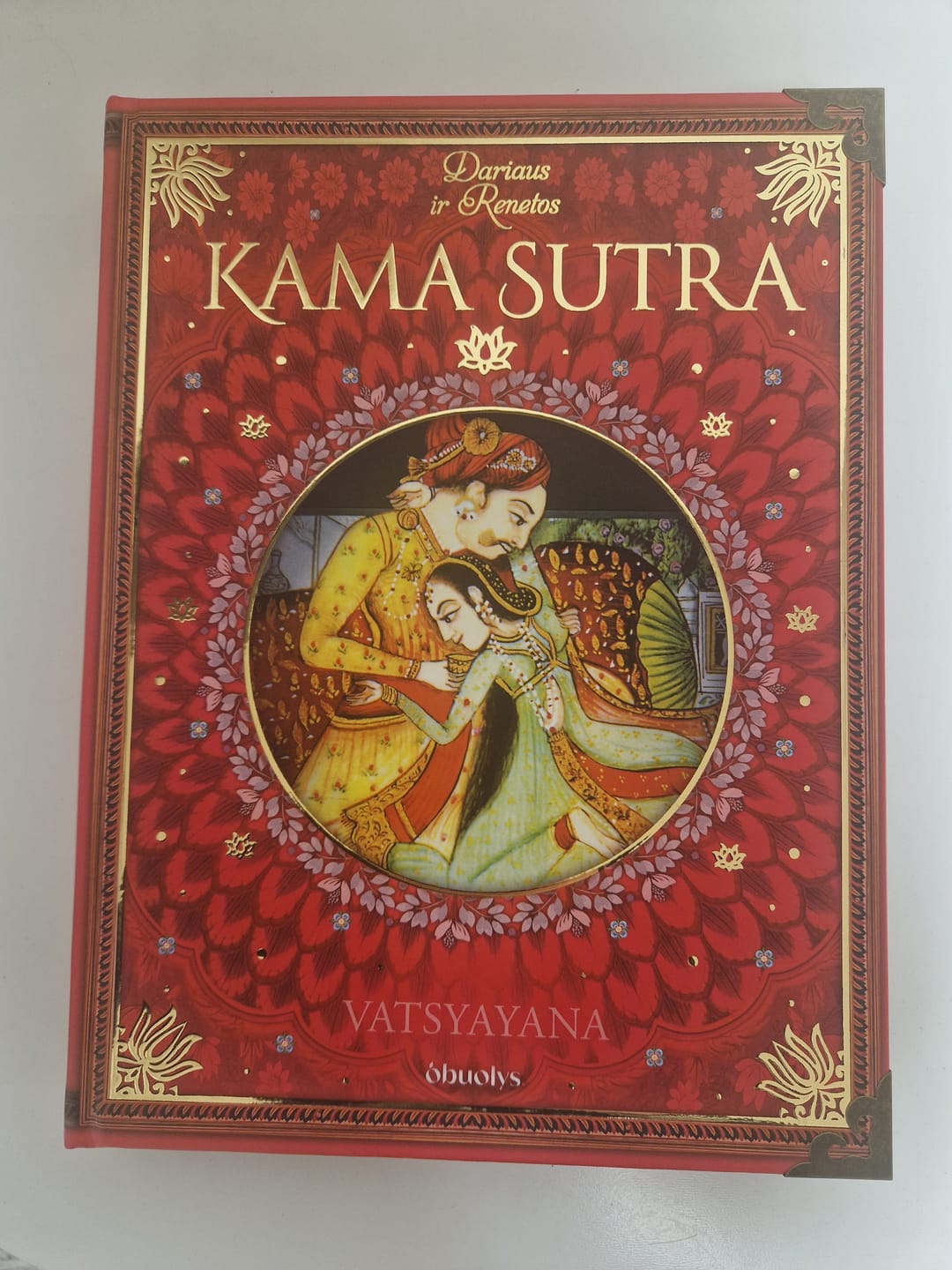 Customer photo review of Kamasutra: didingiausias malonumo meno klasikos kolekcinis leidimas lietuviškai + galimybė personalizuoti