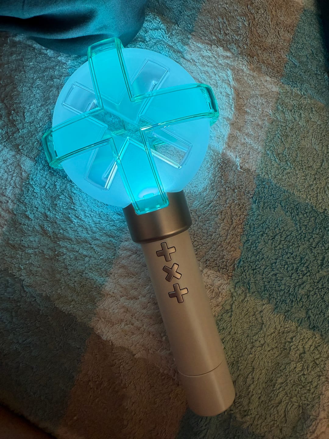 Customer photo review of TXT - OFFICIAL LIGHT STICK VER.2