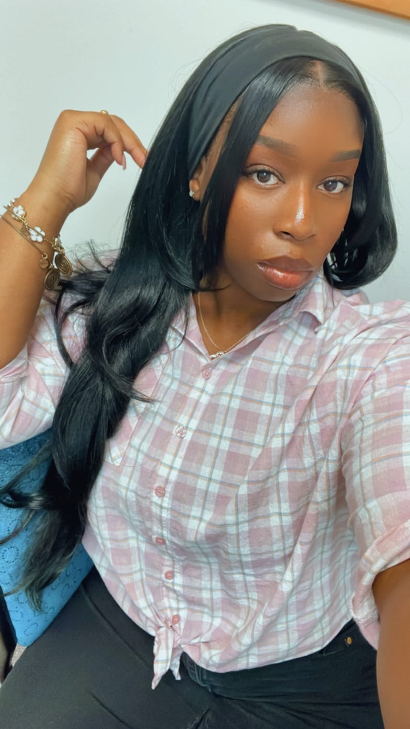 Customer photo review of Sensationnel Bare Luxe Glueless Synthetic 13x6 HD Lace Front Wig - 13x6 UNIT 7