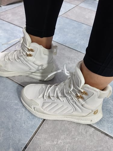 Customer photo review of Bota Blanc Boot V Women