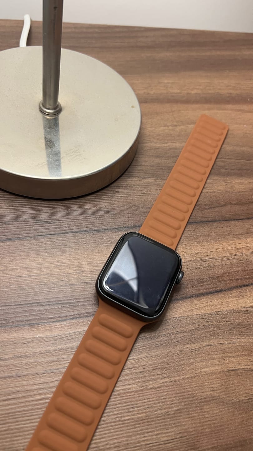 Customer photo review of Pebbled Silicone Magnetic Band