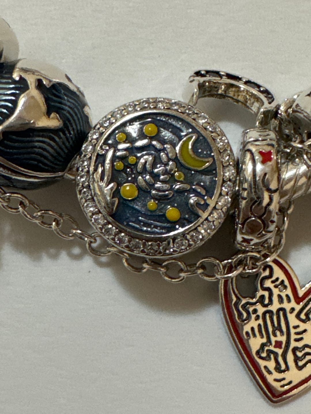 Customer photo review of Charm Noche Estrellada de Van Gogh