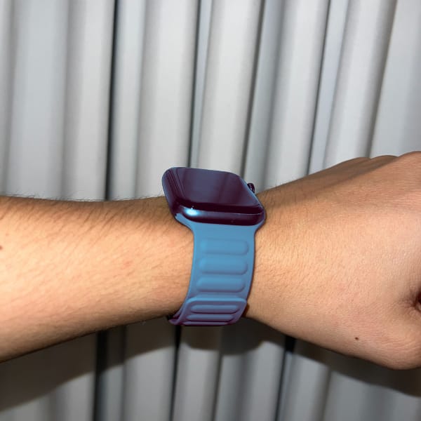 Customer photo review of Pebbled Silicone Magnetic Band