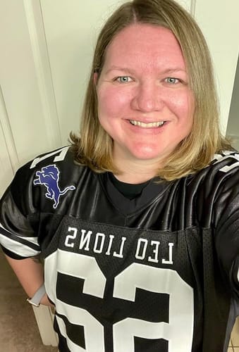 Customer photo review of Custom Royal White-Red Classic Style Mesh Authentic Football Jersey