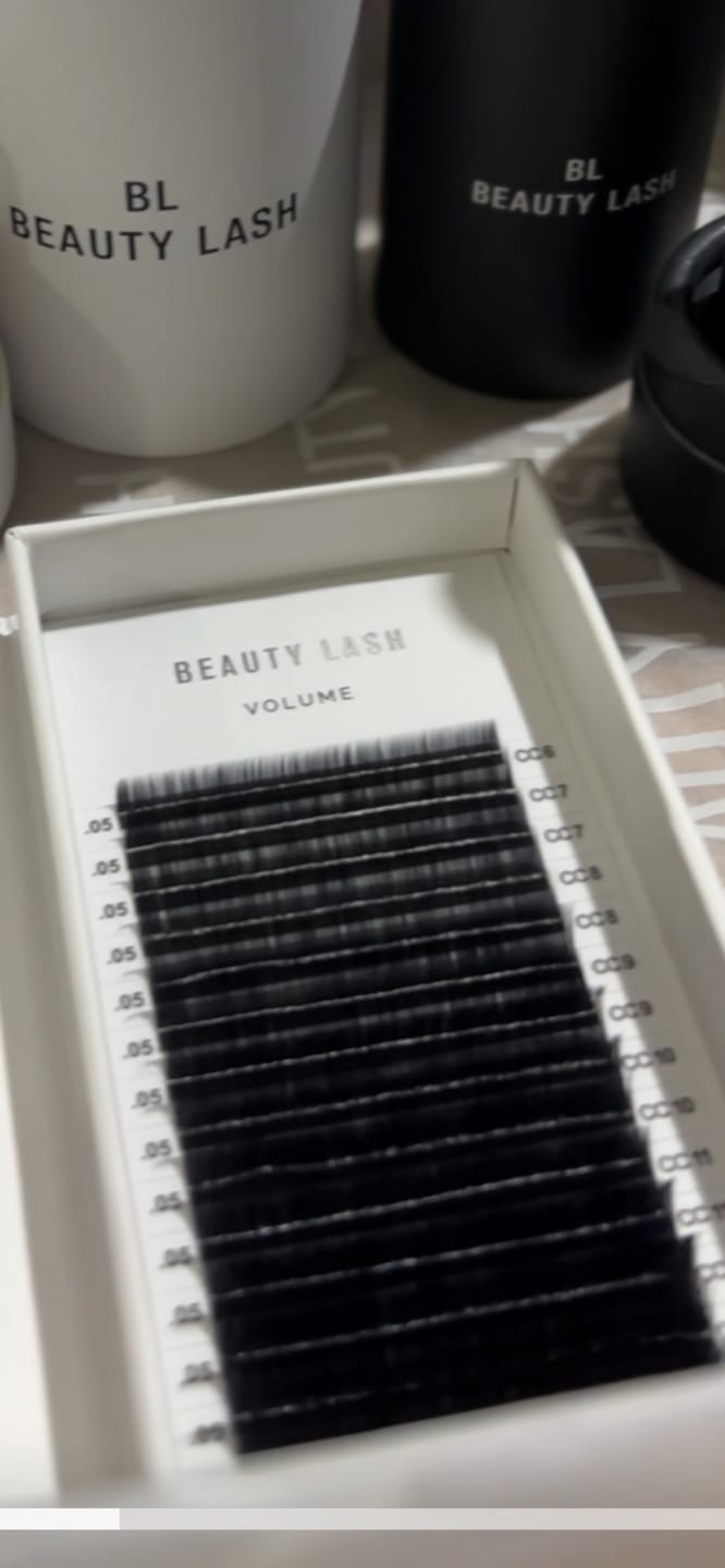 Customer photo review of Mixed Volume Lashes