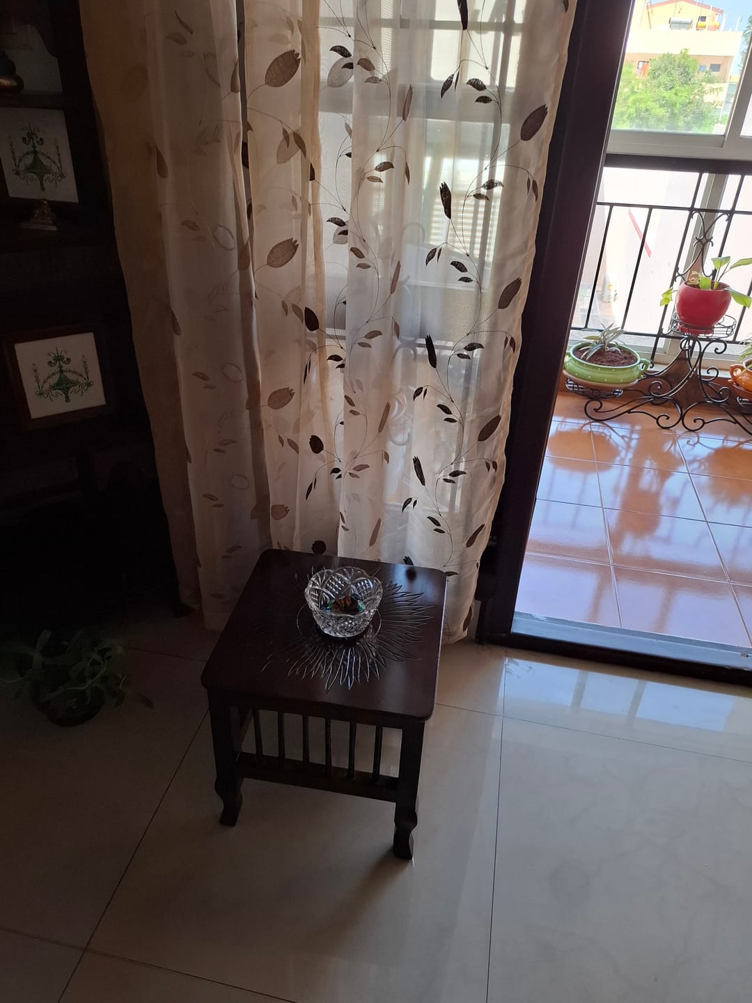 Customer photo review of Mango Wood Walnut Finish Handmade Carving Classic Side Table for Living Room