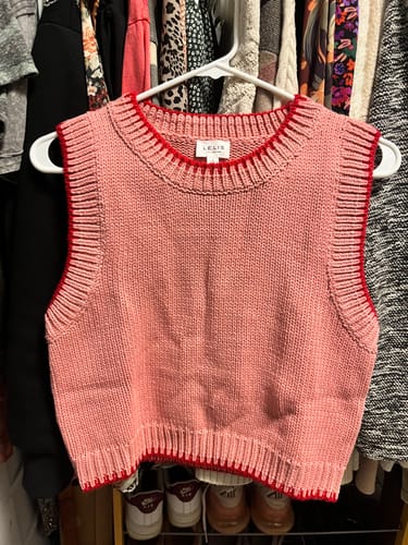 Customer photo review of Stitched Trim Knit Tank