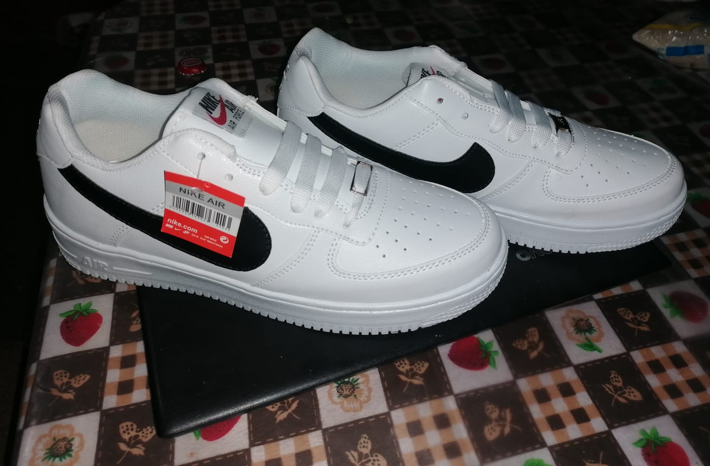 Customer photo review of Paq 6 Pares Tenis 270 Blanco Negro 25/28.5