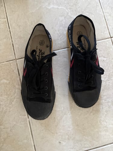 Customer photo review of FEIYUE Low Sneakers
