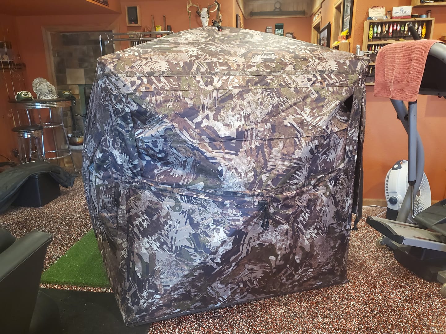 Customer photo review of VisST See-Through Pop-Up Ground Blinds with Silent Magnetic Door