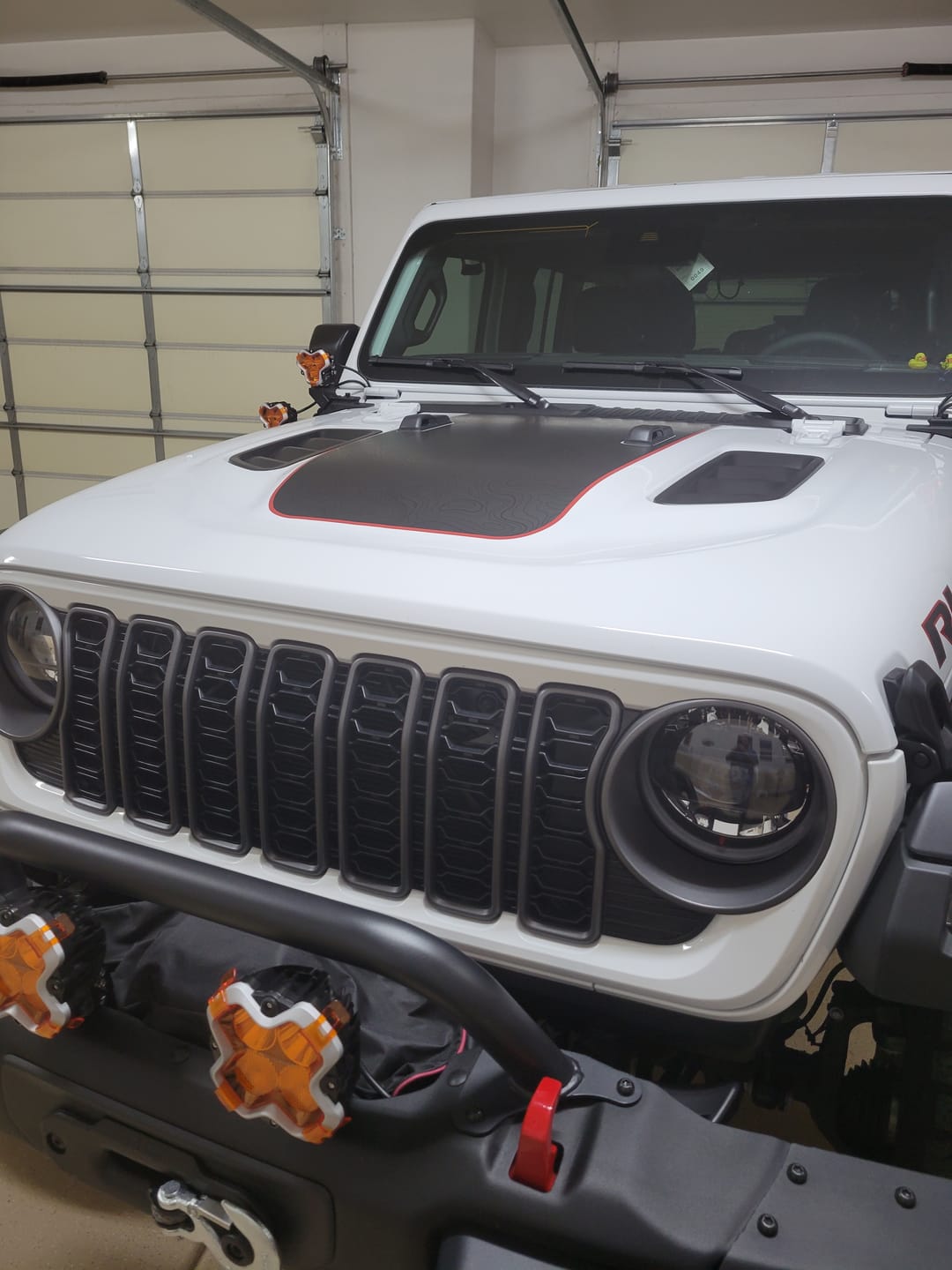 Customer photo review of Hood Graphic for RUBICON | Black Topo - fits Wrangler JL & Gladiator JT