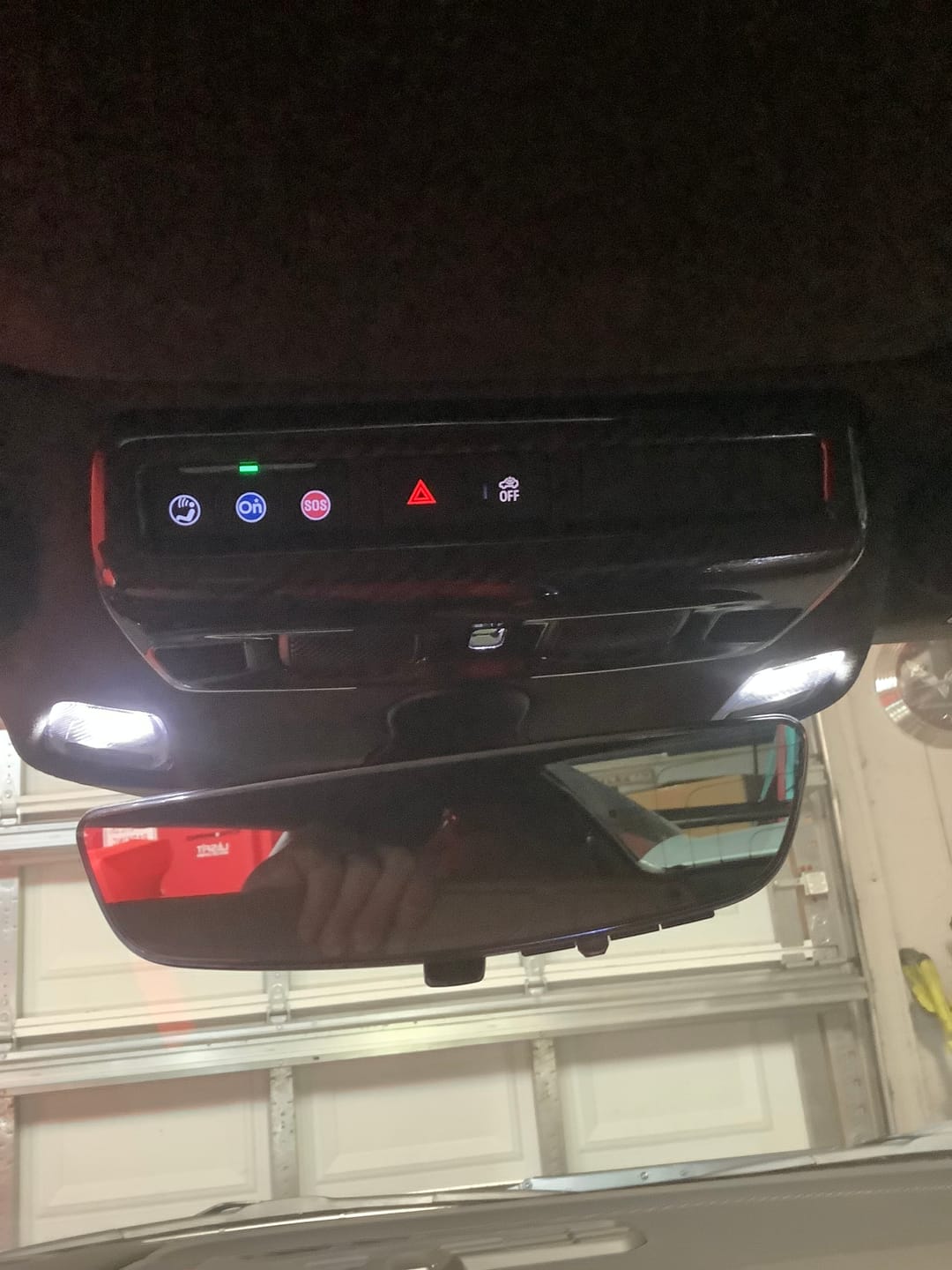 Customer photo review of Chevrolet Corvette C8 Roof Reading Light Control Cover