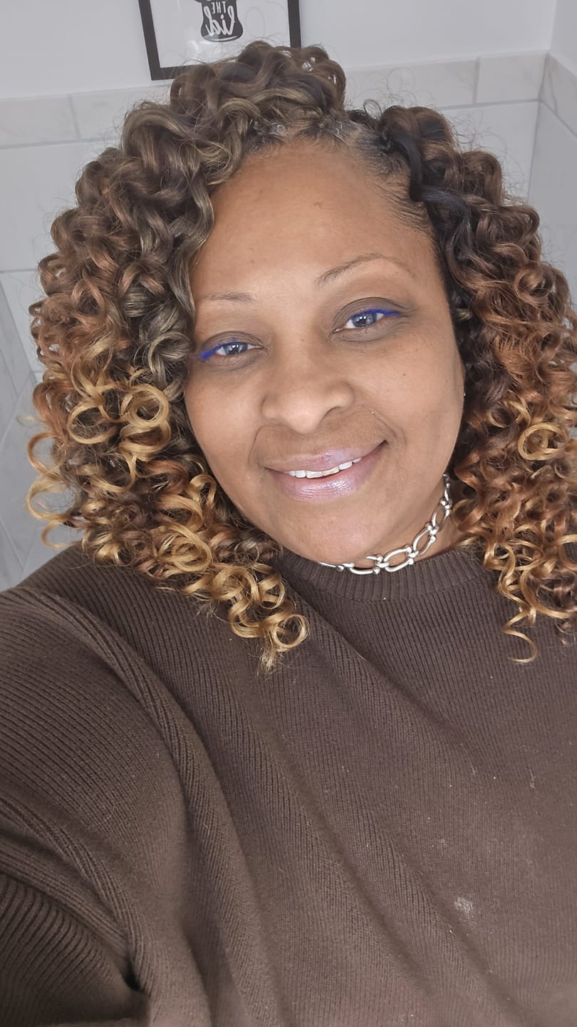 Customer photo review of Bobbi Boss Synthetic African Roots Crochet Braid BRAZILIAN OCEAN WAVE 10 Inch