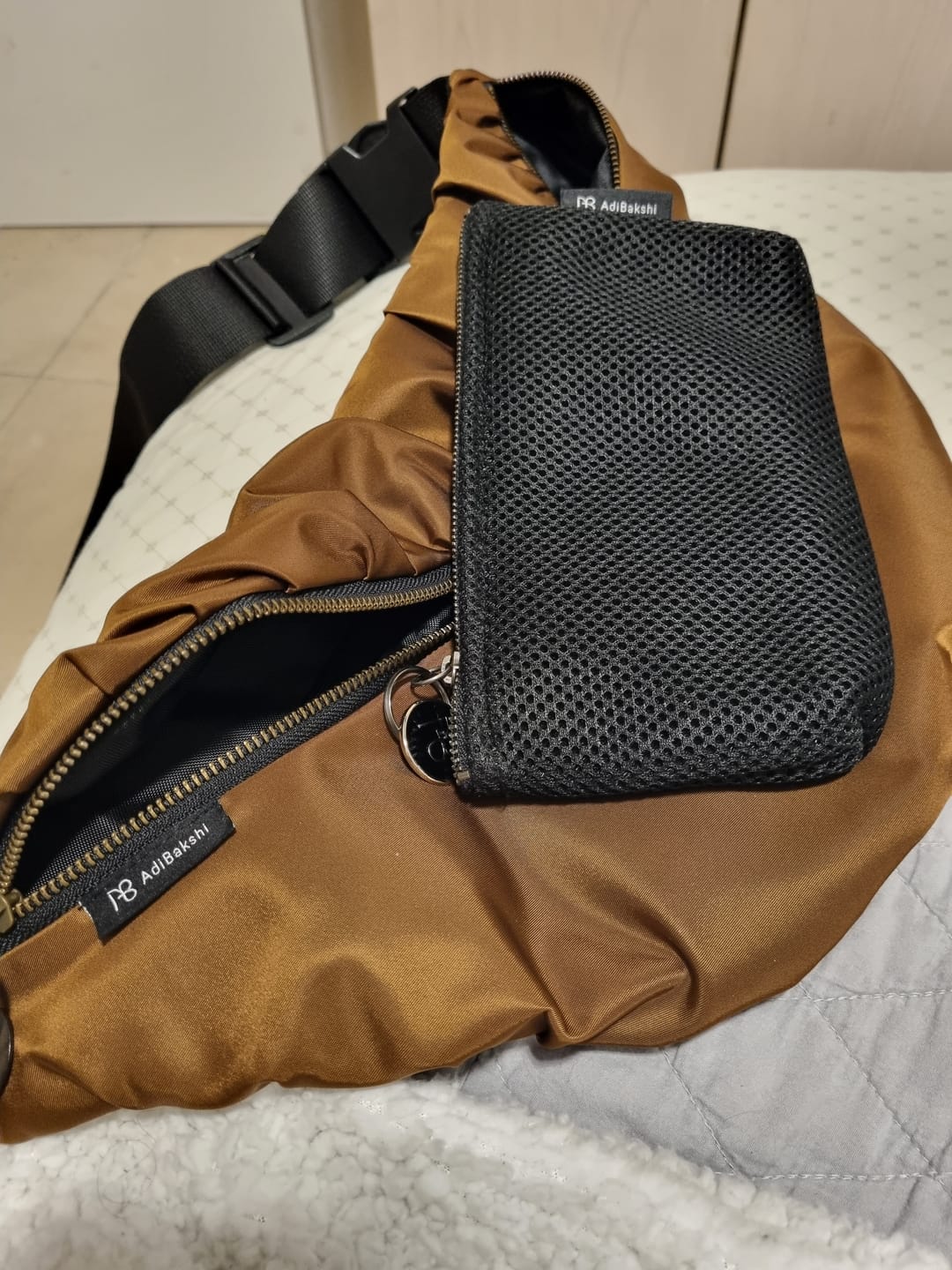 Customer photo review of תיק דרכונים כריסטינה