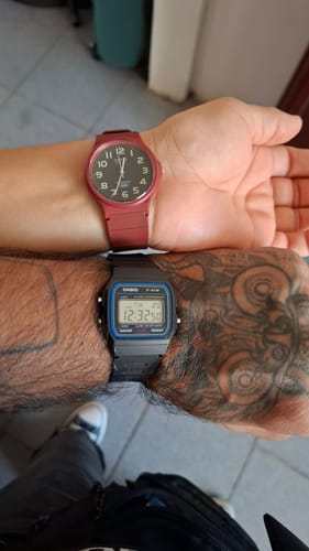 Customer photo review of Reloj Casio Vintage MQ-24UC-4BDF Rojo Números