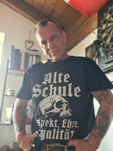 Customer photo review of Alte Schule: Respekt, Ehre, Loyalität - T-Shirt