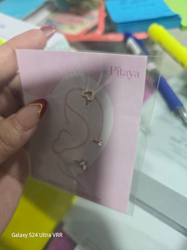 Customer photo review of Piercing Corazón con Zirconias