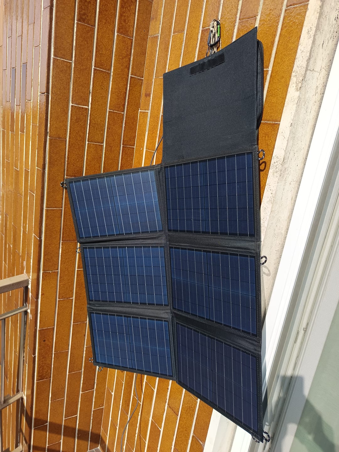 Customer photo review of ALLPOWERS Solar Generator Kit 200W (S200 + SP026 60W Solar Panel)