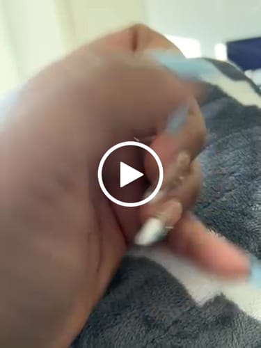 Customer video review of Custom Press On Nails