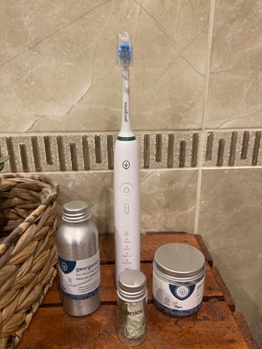 Customer photo review of Sonic Toothbrush Adults - Discovery pack