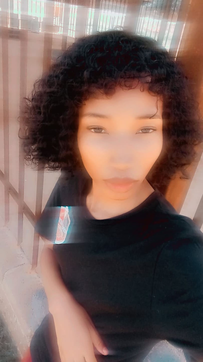 Customer photo review of Brazilian Water Wave Fringe - Zoe