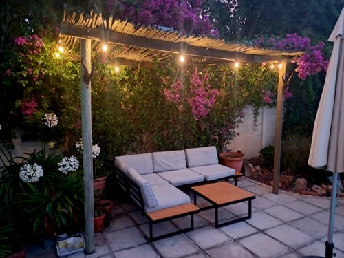 Recensione con foto di un cliente sulle luci a festone a lampadine solari - Lampadine LED tradizionali, nere