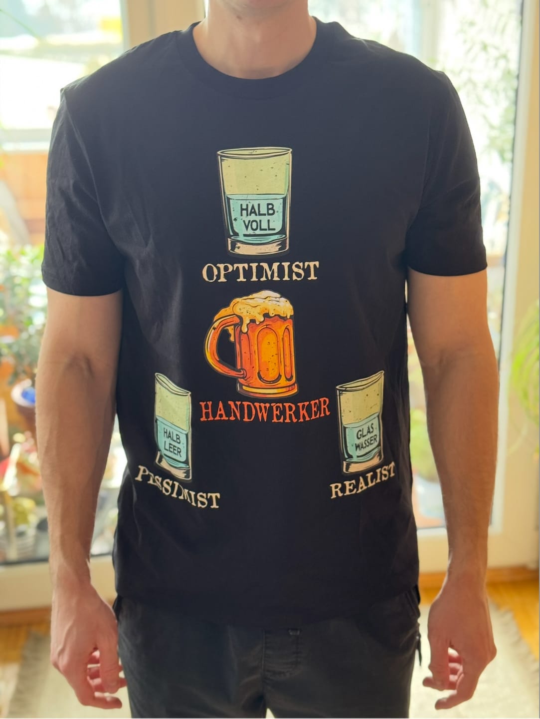 Customer photo review of Handwerker Humor T-Shirt - Bier ist die Lösung