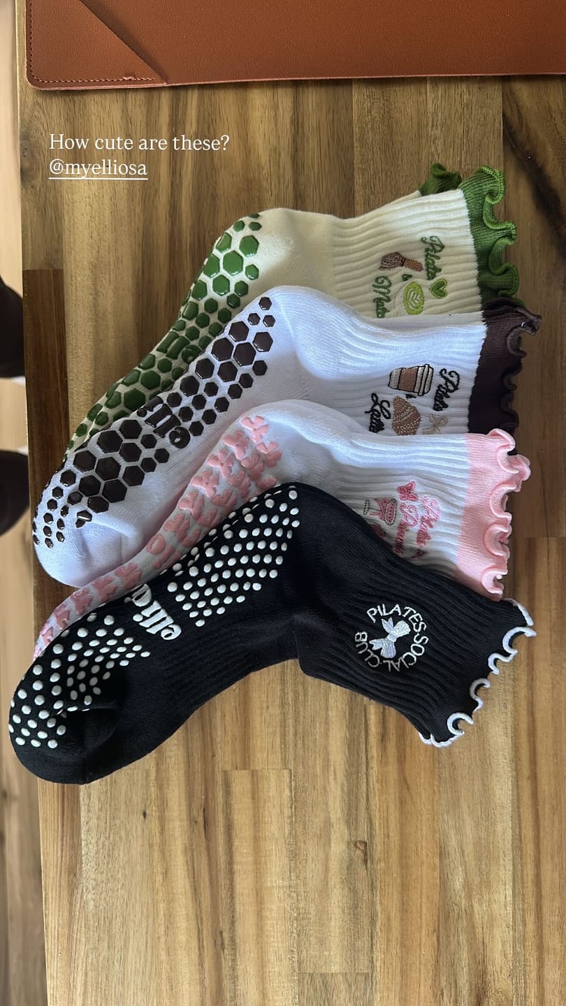 Customer photo review of Elliosa Fam Bundle
