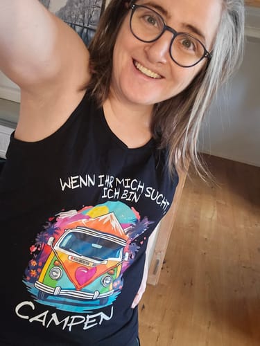 Customer photo review of Wenn ihr mich sucht - Premium Organic Tanktop Women